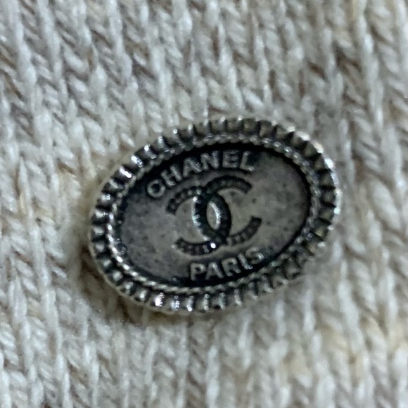 Beautiful Chanel Sweater Short Sleeve Size 42 Mint Condition - Picture 3 of 11